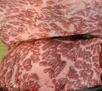 Dry Aged Beef/Brisket Burgers, 20% off (Sold per piece-6oz)