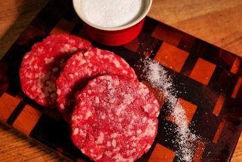 Juicy 5-6oz All Beef Burger Patty – Perfect for Grilling and BBQs